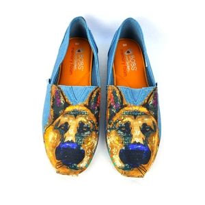 german shepherd bobs shoes